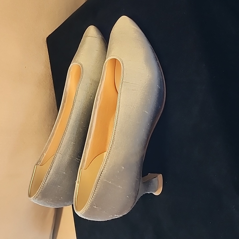 Dyeable Grey Shoes